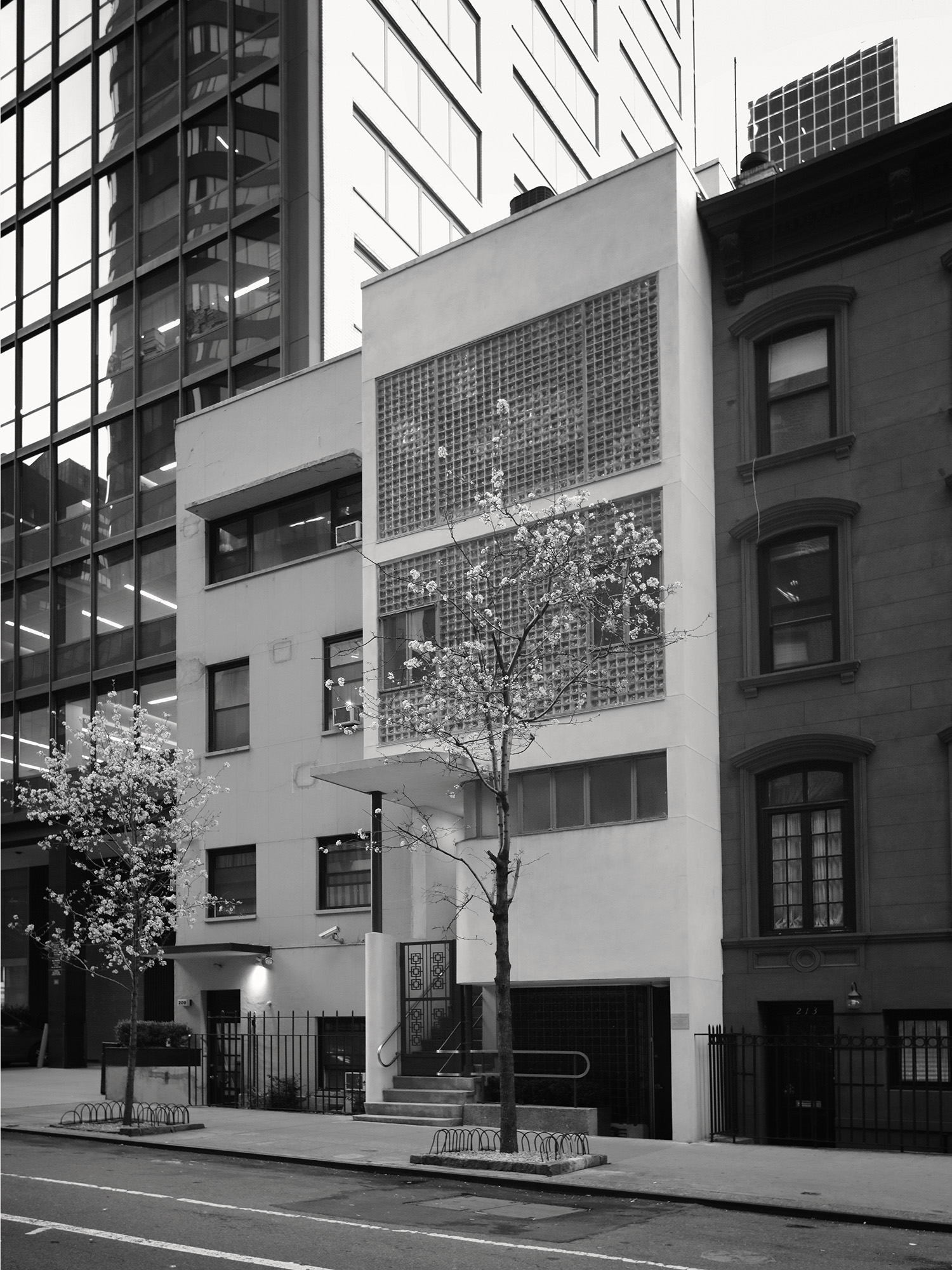 Lescaze House and Studio. 
William Lescaze
New York, 1933